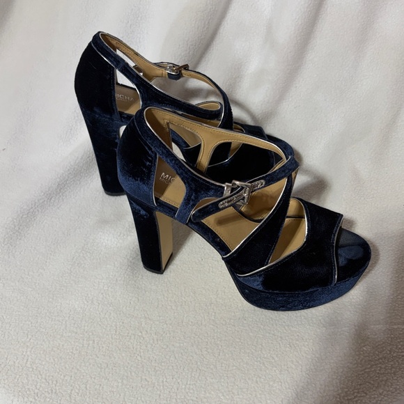 Michael Kors Dark Blue Velvet Heels - Picture 4 of 7